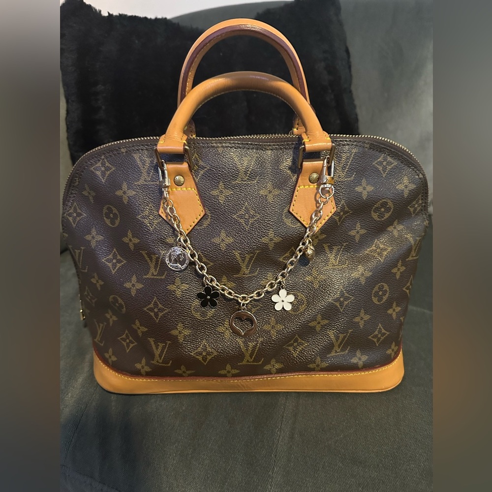 Louis Vuitton Alma PM